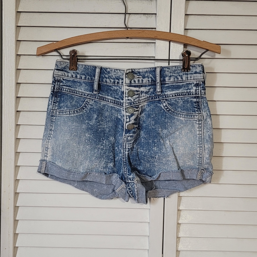 HOLLISTER Acid Wash 4 Button Jean Shorts, Size 1
